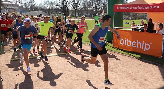 33. Forstenrieder Volkslauf 2019 am 30.03.2019  Start 6,8 km Lauf (Foto: Martin Schmitz)